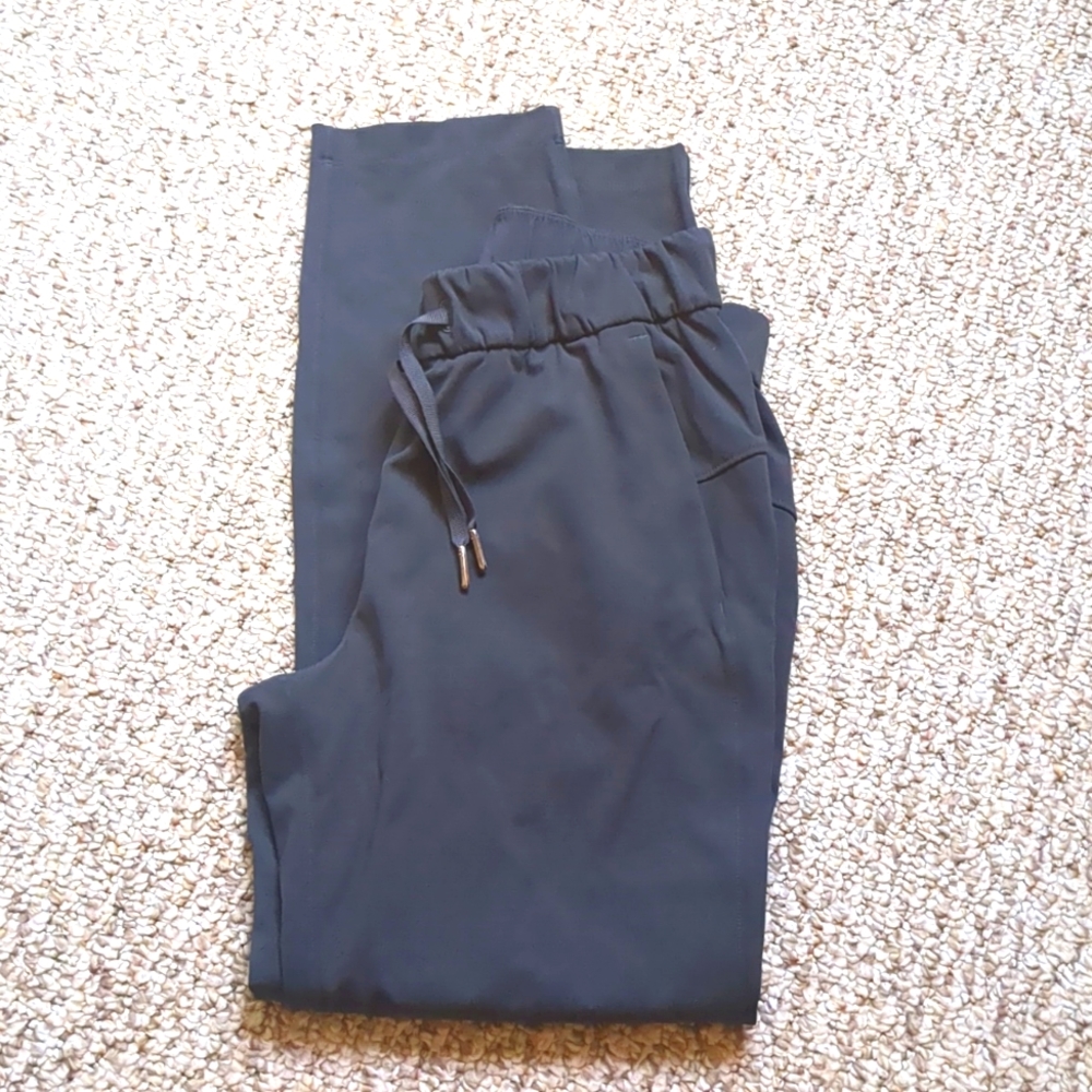 Lululemon gray pants size 4